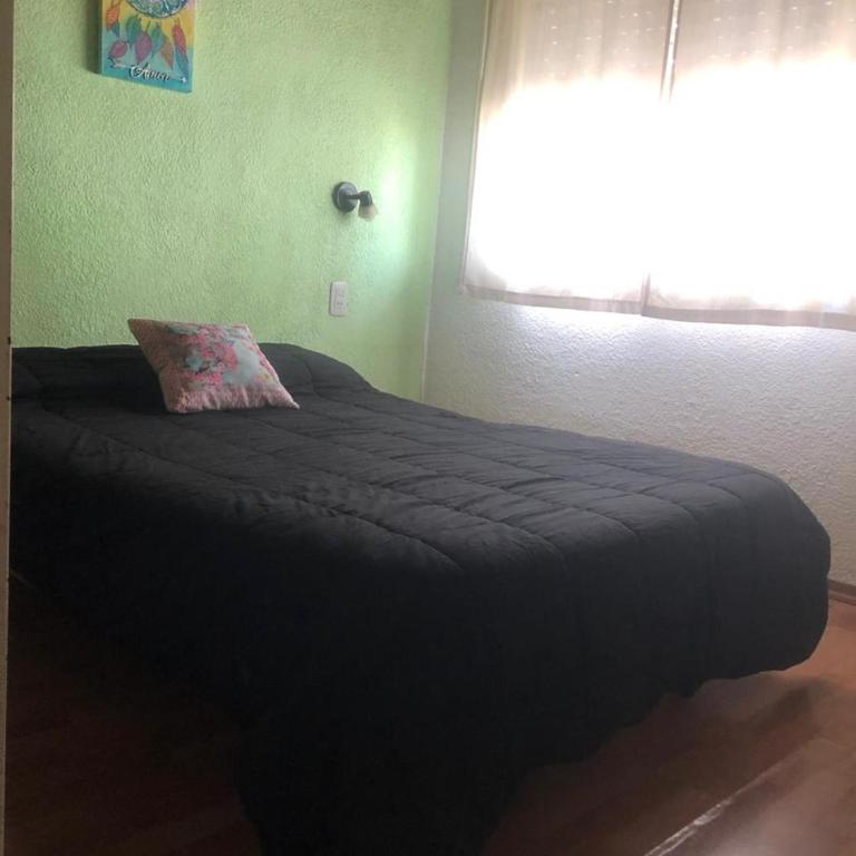 Amplio Dpto para 5 personas, SOLO FAMILIAS, cerca del Puerto y centro de Alem - Three-Bedroom Apartment - 48