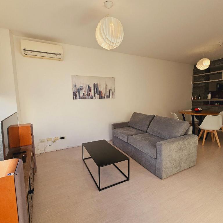 2 Ambientes de Ensueño en Recoleta: Amplitud y Belleza en Cada Rincón - Apartamento de 1 dormitorio con balcón - 3