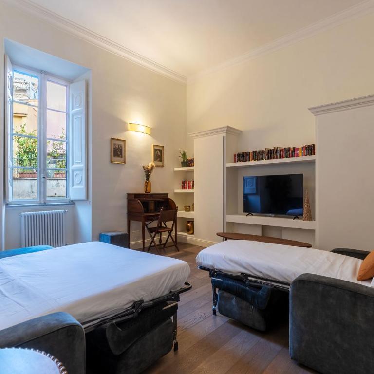Fontanella Borghese 35 - FromHometoRome - Two-Bedroom Apartment - 13