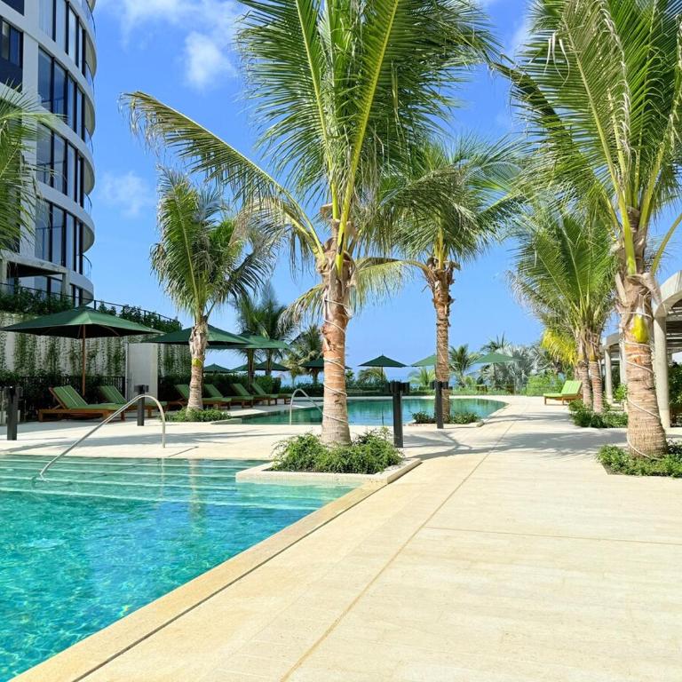 Magnificent Apartment - Beach - Jacuzzis! - Two-Bedroom Apartment - 45