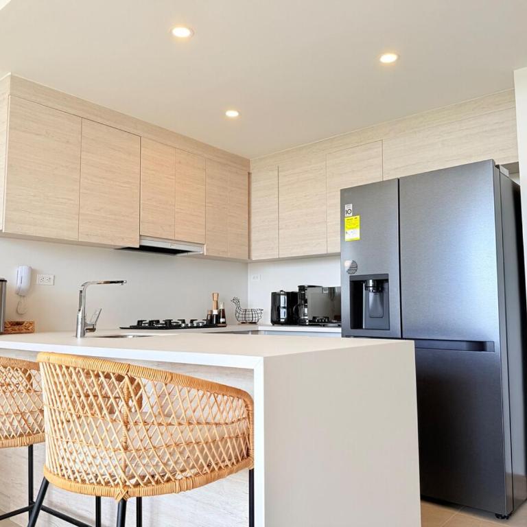 Magnificent Apartment - Beach - Jacuzzis! - Two-Bedroom Apartment - 5