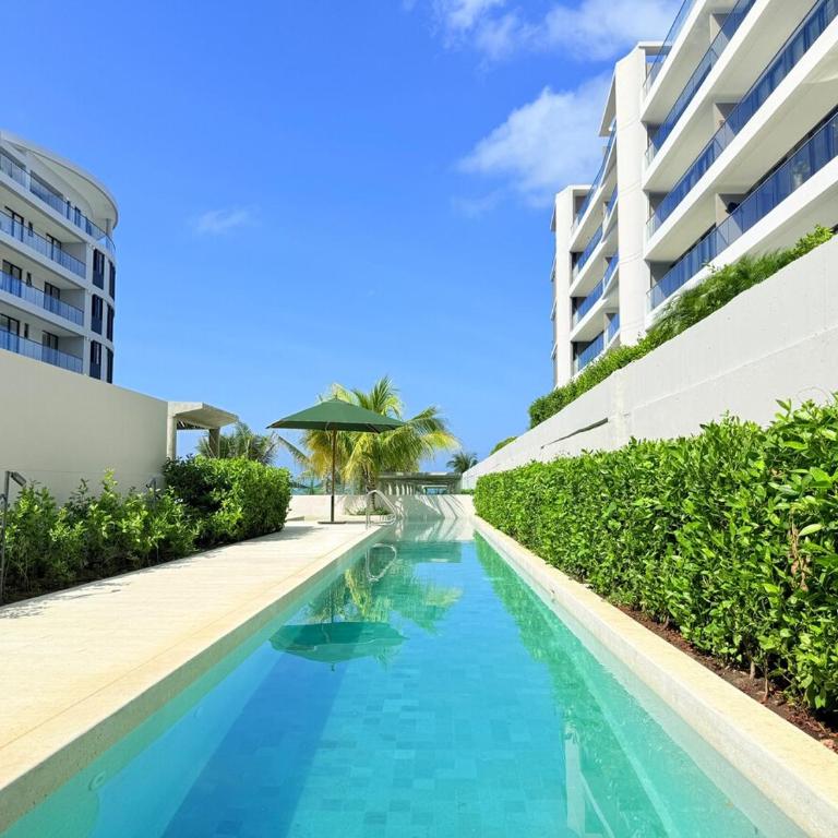 Magnificent Apartment - Beach - Jacuzzis! - Two-Bedroom Apartment - 52