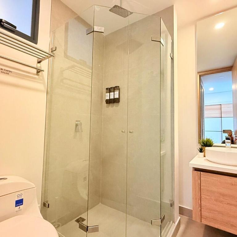 Magnificent Apartment - Beach - Jacuzzis! - Two-Bedroom Apartment - 22