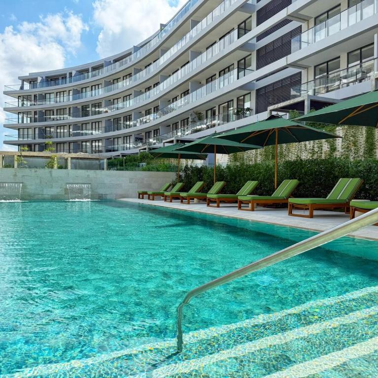 Magnificent Apartment - Beach - Jacuzzis! - Two-Bedroom Apartment - 1