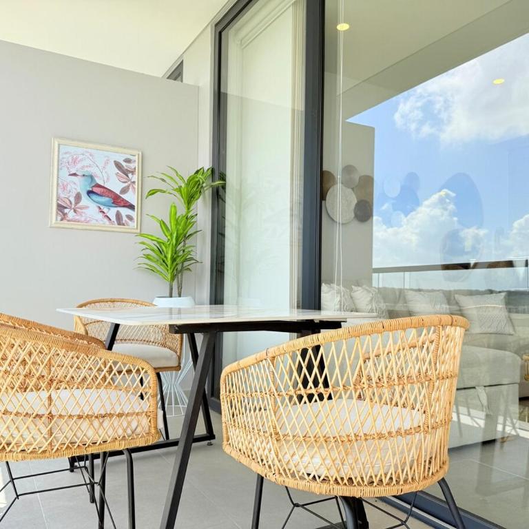 Magnificent Apartment - Beach - Jacuzzis! - Two-Bedroom Apartment - 29