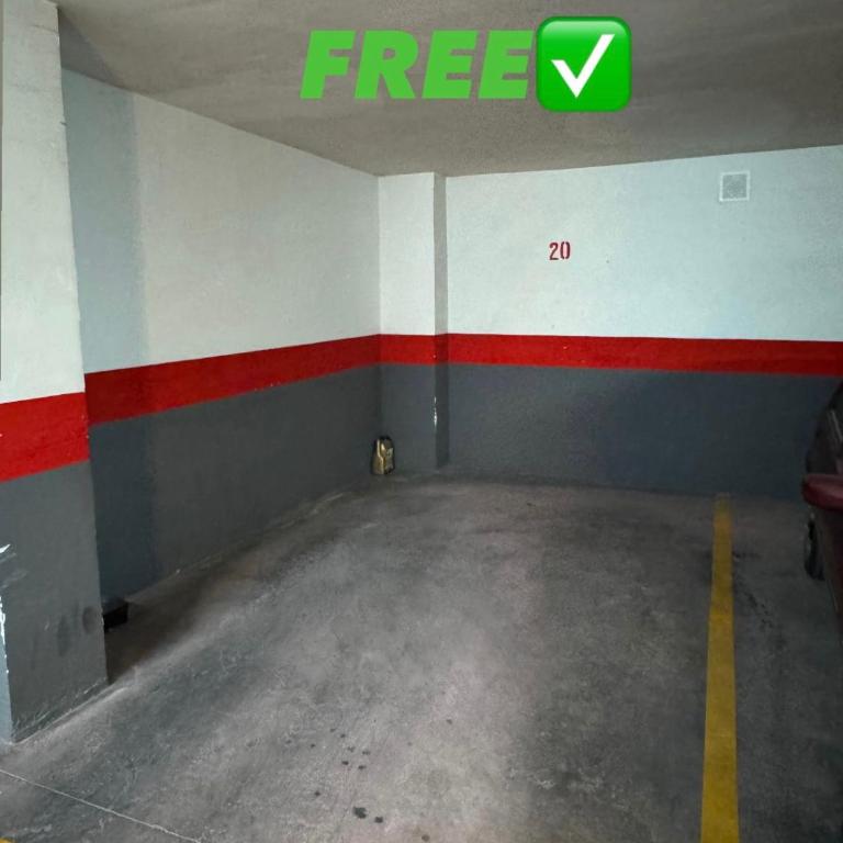 Ático con Terraza Privada en Granada Centro Parking Gratis - One-Bedroom Apartment - 14