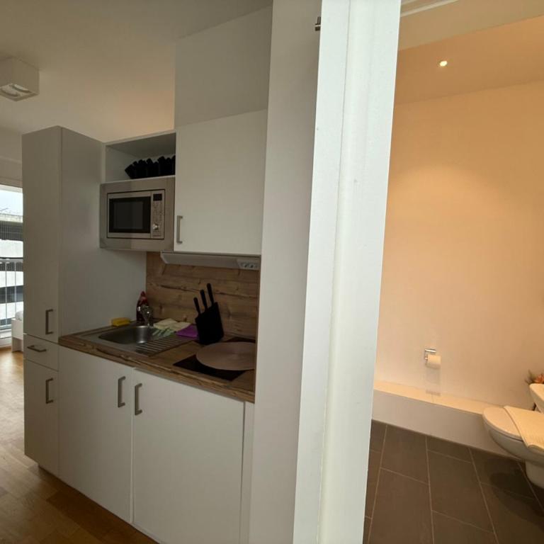 Entire apartment next to exhibition and Messe - Apartamento de 1 dormitorio - 2