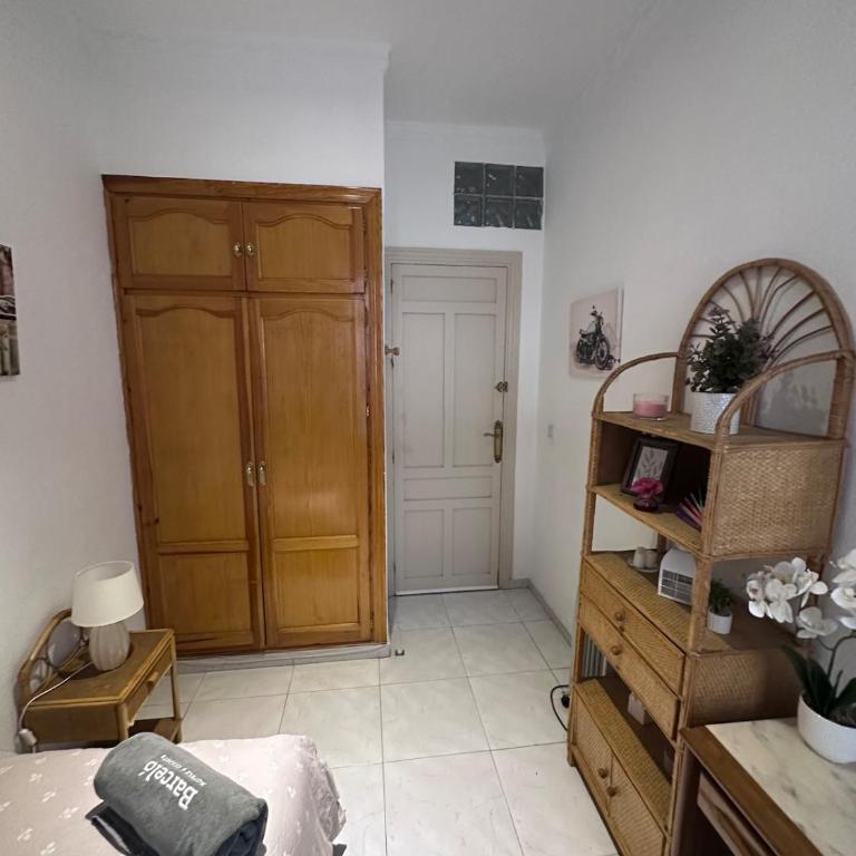 Apartamento grande zona catedral centro - Three-Bedroom Apartment - 53