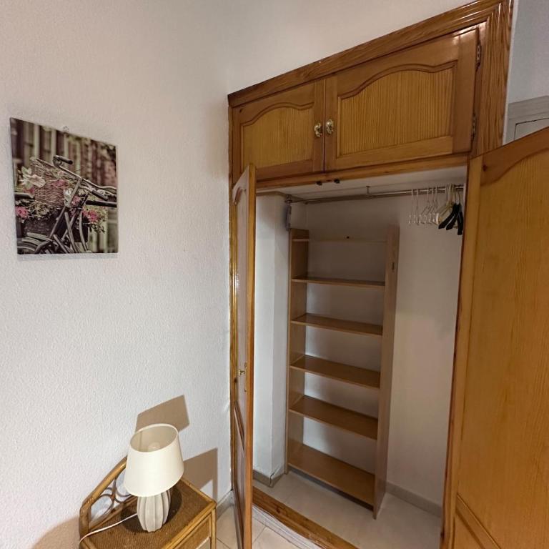 Apartamento grande zona catedral centro - Three-Bedroom Apartment - 96