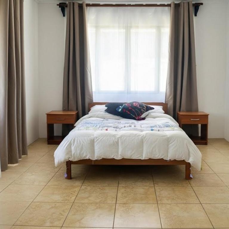 Casa 4 esquina con Balmaceda 3d 2b 2E - Three-Bedroom House - 1