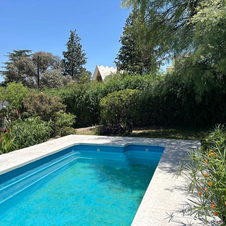 Casa Rústica Privada con piscina en Villa del Lago hasta 6 personas Carlos Paz - Two-Bedroom House - 13