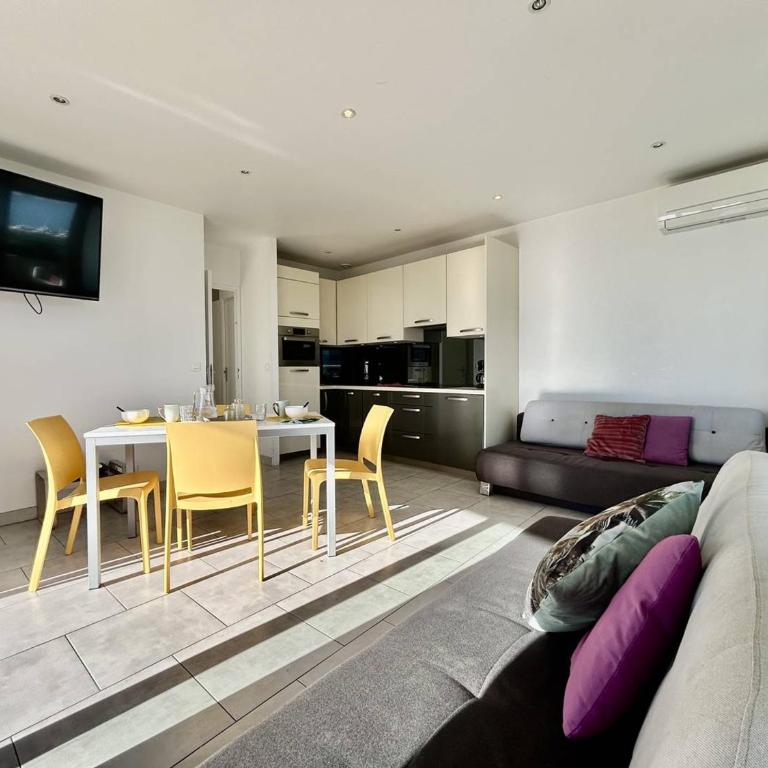 Magnifique 3 pièces avec terrasse et parking, 4 couchages, Villeneuve-Loubet Plage - FR-1-252A-11 - Appartement (4 Adultes) - 4