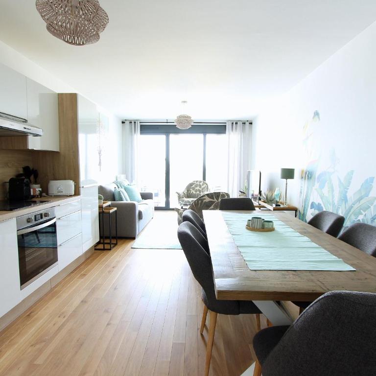 DAM1 - Disneyland Paris & Val d'Europe - Parking & Wifi - Two-Bedroom Apartment with Balcony - 3