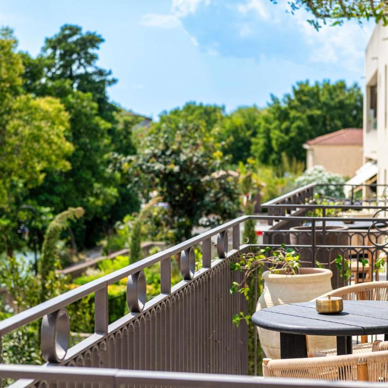 L'Isle de Leos Hotel & Spa - MGallery Collection - Suite Junior King-size avec Balcon et Vue sur la Piscine - 7