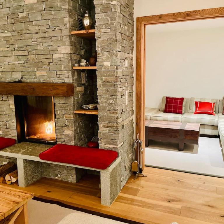 Elegant apartment in Flims close to Lake Caumasee - Apartment - 52
