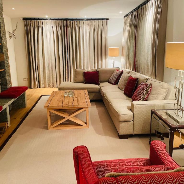 Elegant apartment in Flims close to Lake Caumasee - Apartment - 37