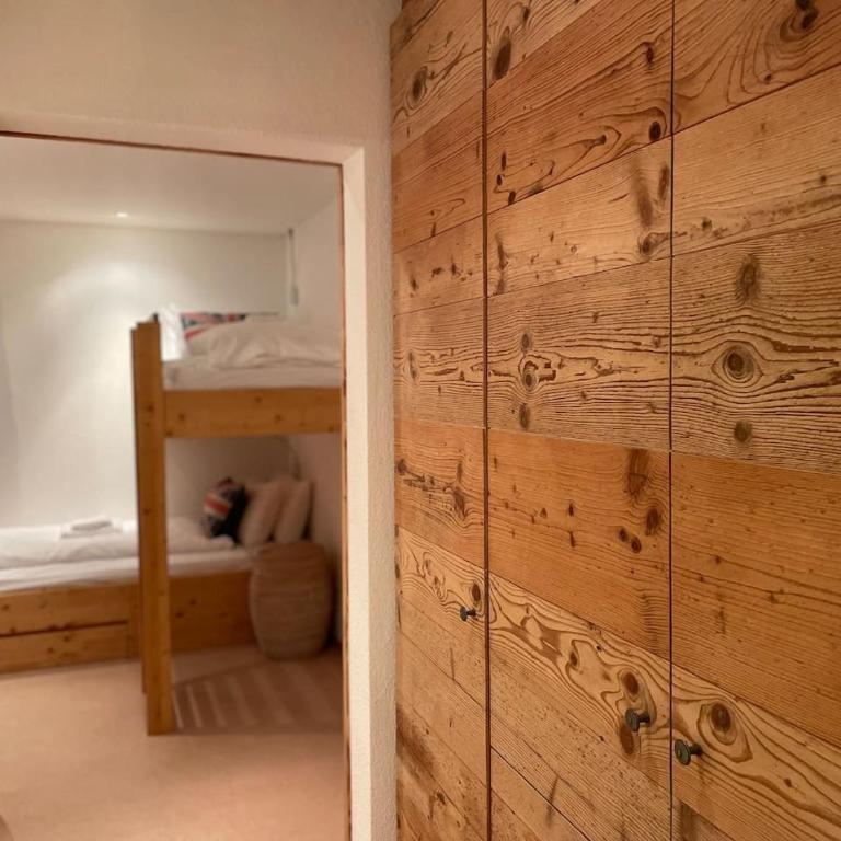 Elegant apartment in Flims close to Lake Caumasee - Apartment - 9