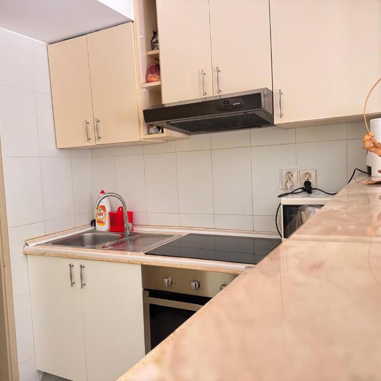 Miramare Seaside Aparts - Apartment with Sea View - 12