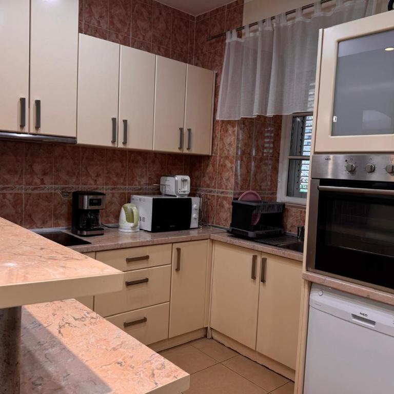 Miramare Seaside Aparts - Villa - Beach Front - 19