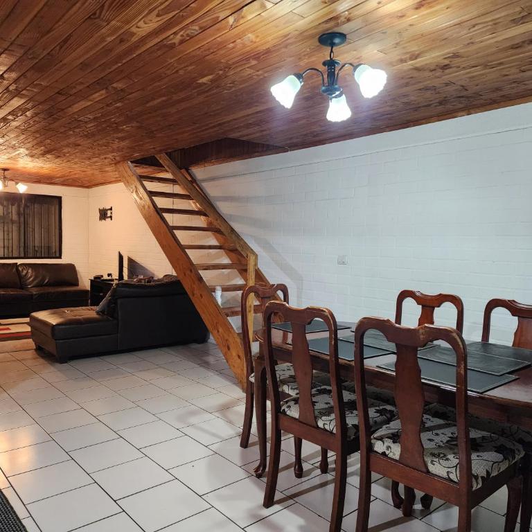 Amplia casa 4 dormitorios 8 personas a 3 cuadras de Ohiggins - One-Bedroom Apartment - 6