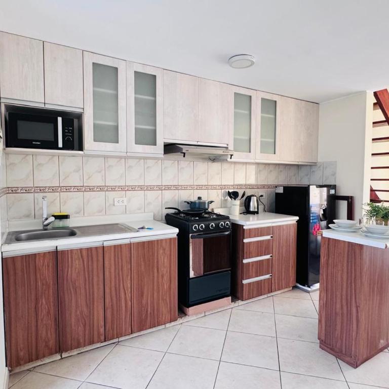 M25 Duplex a media cuadra Embajada de USA - One-Bedroom Apartment - 11