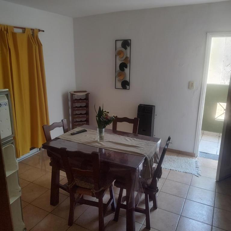Los Hermanos - One-Bedroom Apartment - 6