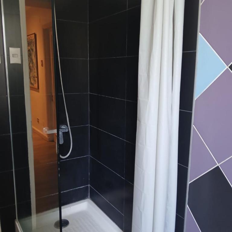 Amplia habitación con baño exclusivo - Double Room with Private Bathroom - 3