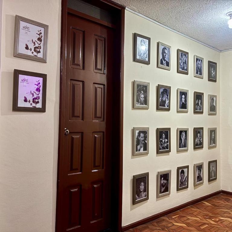 Apartamento con increible vista - 7 min Centro Historico de Quito - Two-Bedroom Apartment - 1