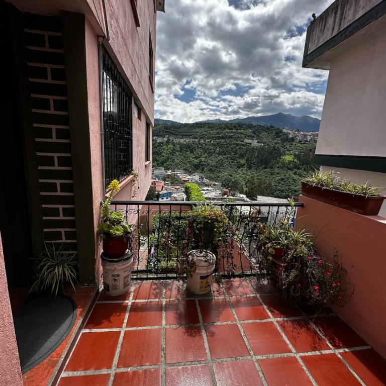 Apartamento con increible vista - 7 min Centro Historico de Quito - Two-Bedroom Apartment - 10