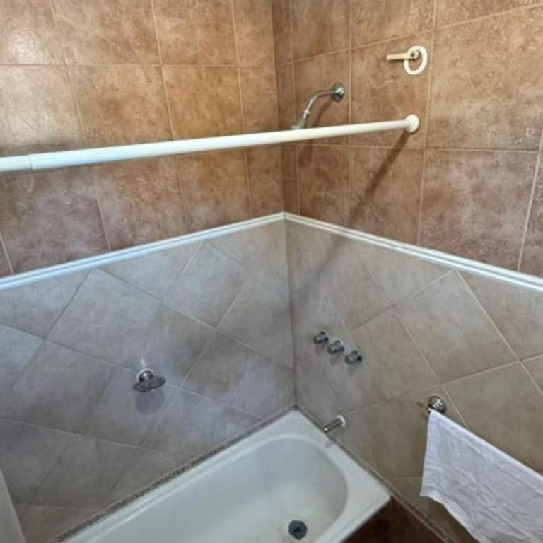 Bela house - Three-Bedroom House - 17