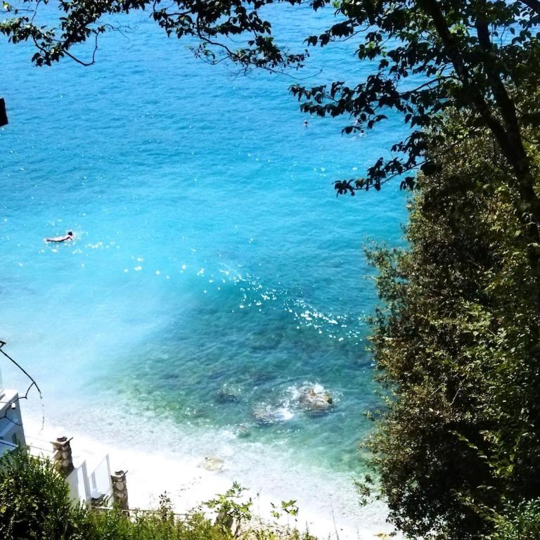 Beach House Kruče - Apartman sa 2 Spavaće Sobe, Balkonom i Pogledom na More - 32