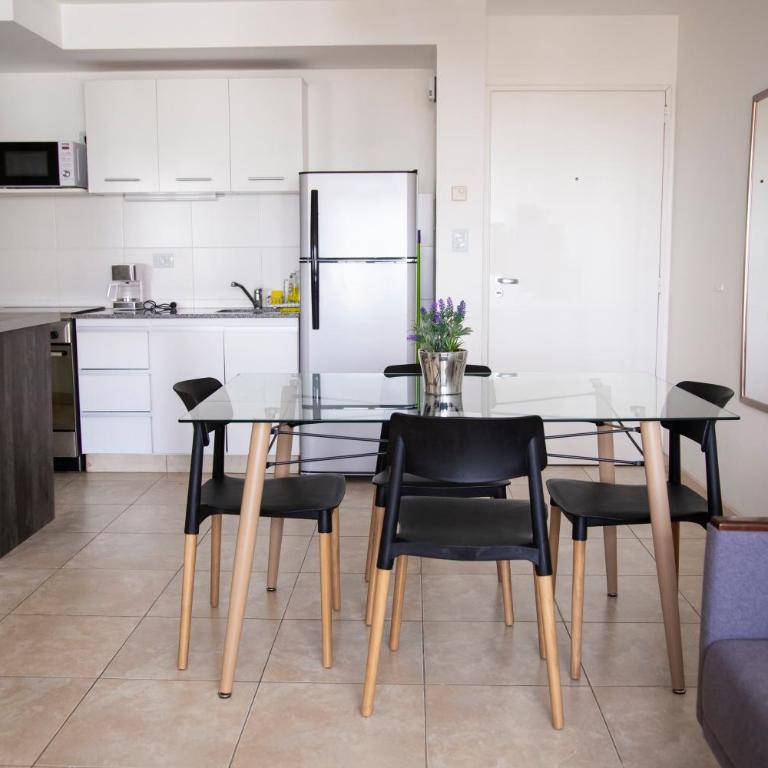 Departamentos amplios y luminosos en zona Leloir - Apartamento Superior de 1 dormitorio - 11