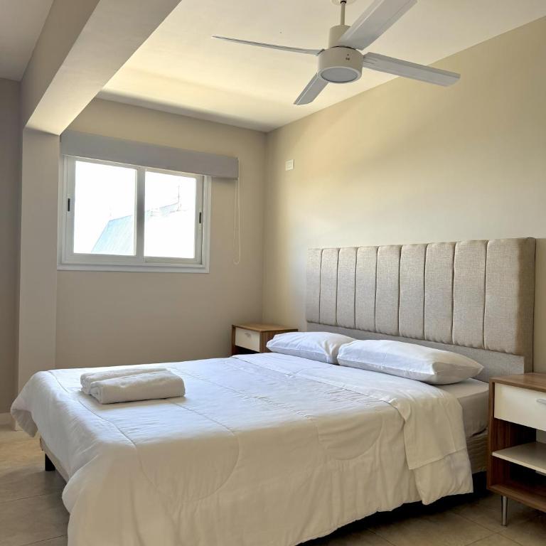 Departamentos amplios y luminosos en zona Leloir - Apartamento Superior de 1 dormitorio - 1