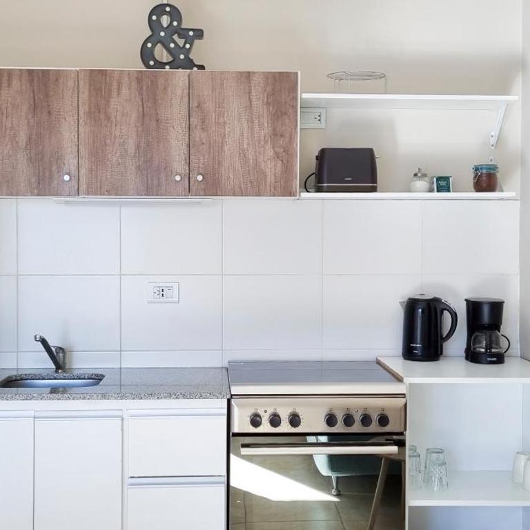 Departamentos amplios y luminosos en zona Leloir - Apartamento Superior de 1 dormitorio - 6