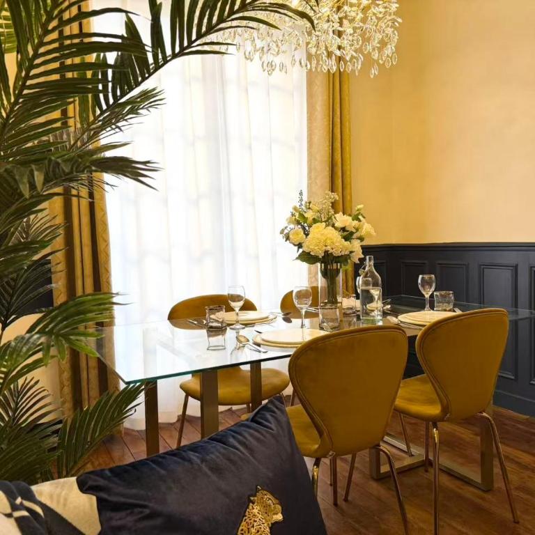 Modern Haussmann-style Parisian apartment -6P - Appartement 2 Chambres - 13