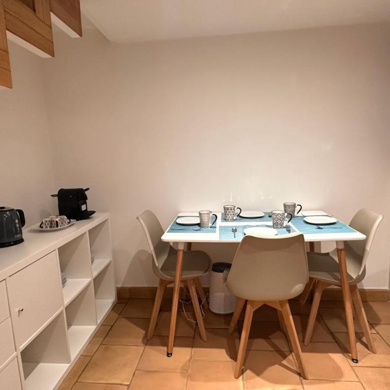 The Hidden Five Vatican Apartment Borgo Pio near Castel Sant Angelo - Appartamento con 1 Camera da Letto - 9