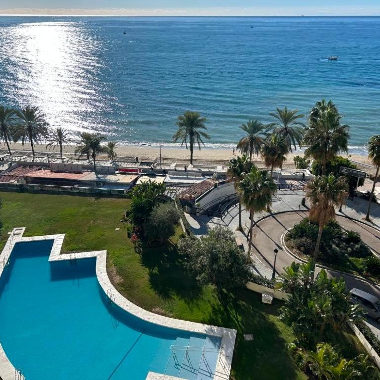 Front sea view apartment on Marbella's beach promenade - Two-Bedroom Apartment - 33