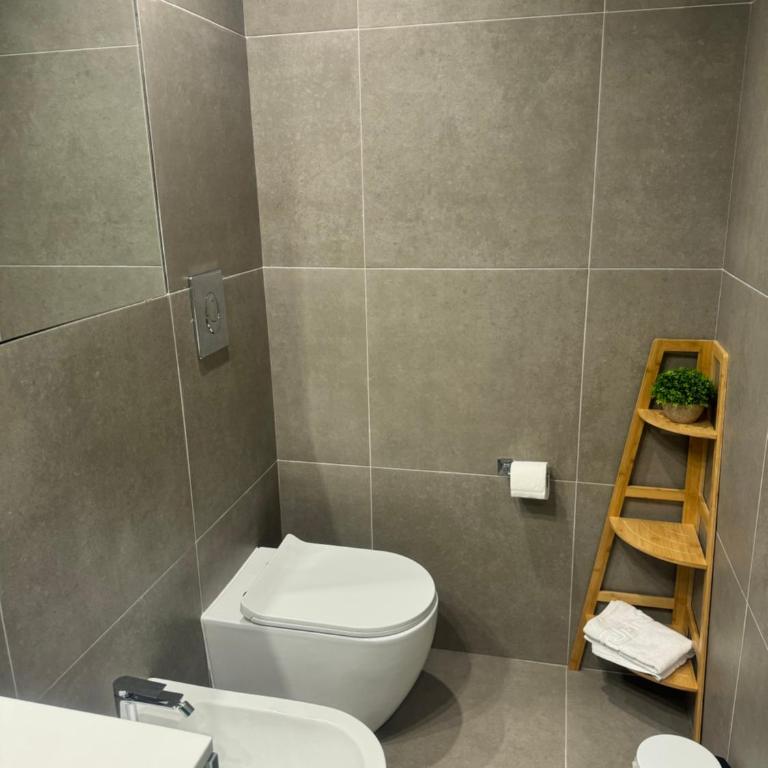 Luxury Rooms Soraja - Camera Tripla con Bagno Privato - 3
