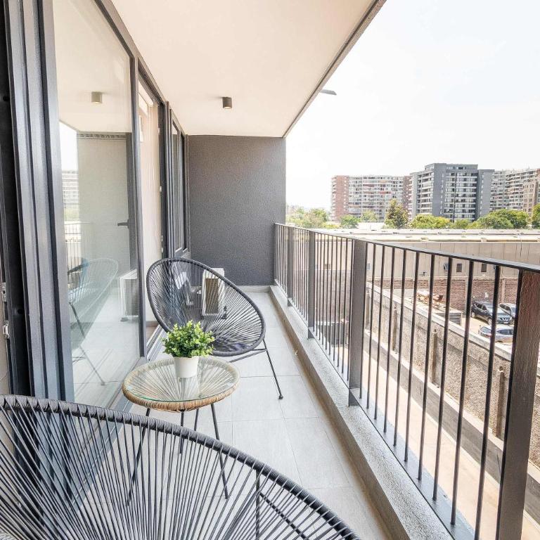 HOM I Metro Irarrazaval I Piscina I Parking I 2D2B - Apartment - 40