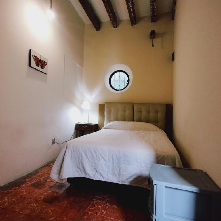 Hostalgia Casa Zul - Habitación Estándar con baño compartido - 2