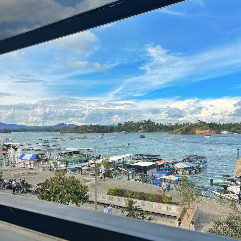 Acogedor en parque principal Guatape con Jacuzzi - Apartamento de 2 dormitorios - 5