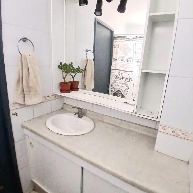 Arriendo frente al mar - Three-Bedroom Apartment - 5