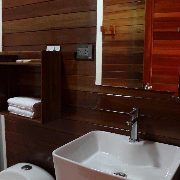 Alpinas Natural Suites - Double Room with Pool View - 3