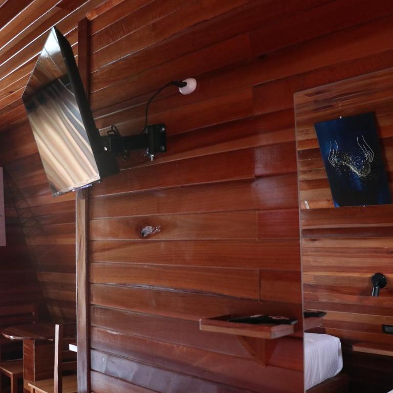 Alpinas Natural Suites - Standard Double Room with Two Double Beds - 5