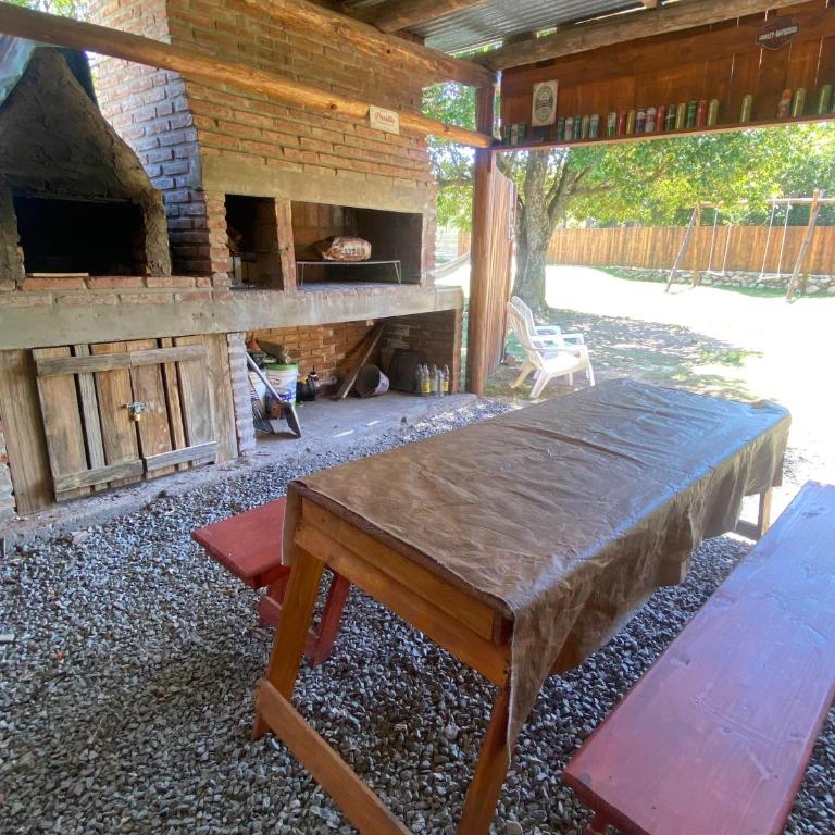 Aquellos Diaz- Cabaña con vista a las Sierras - Pileta - Wifi - Cochera techada - Pet Friendly - Two-Bedroom House - 7