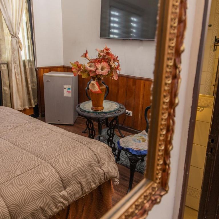 Hotel La Castellana - Habitación Doble con baño privado - 16