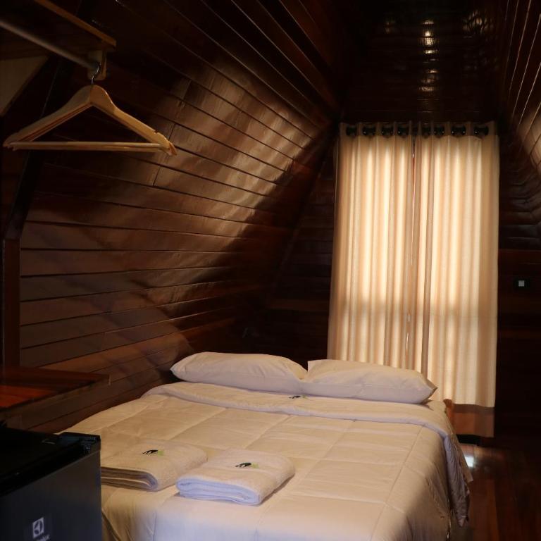 Alpinas Natural Suites - Double Room with Pool View - 11