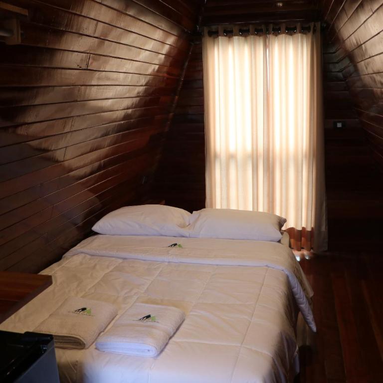 Alpinas Natural Suites - Double Room with Pool View - 12