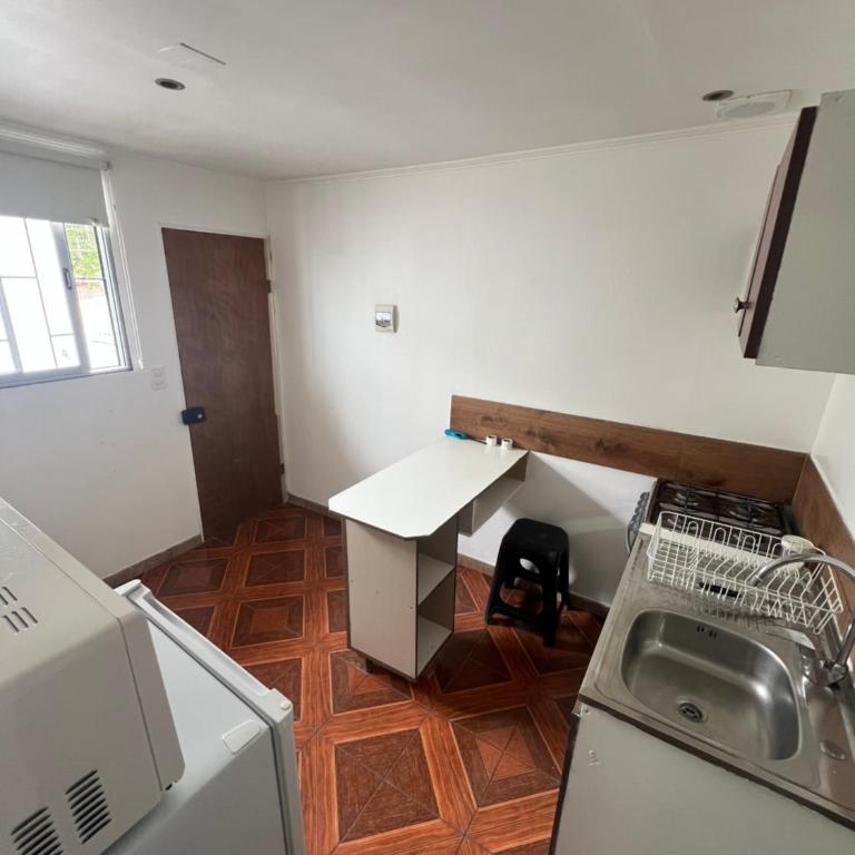 MINI Dpto muy bien ubicado - Two-Bedroom Apartment - 3