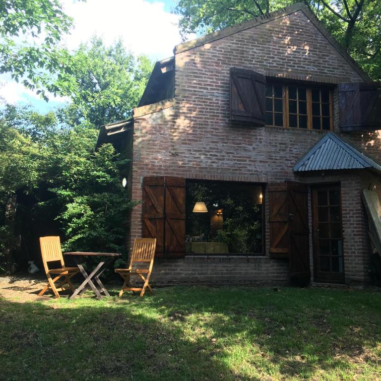 Cabaña en bosque Peralta ramos para 4 personas - Casa de 2 dormitorios - 1